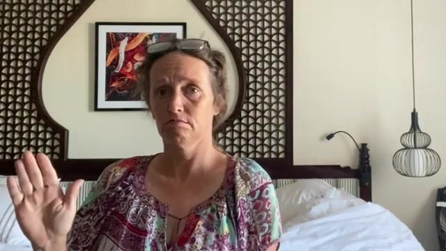 Подъемная сеть с бамбуковым механизмом и мелкая рыба в Хойане