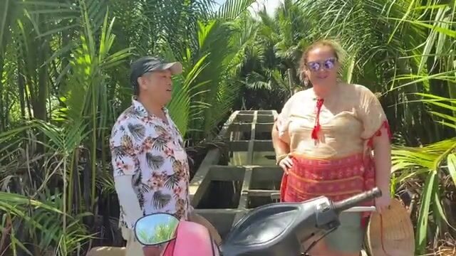 Подъемная сеть с бамбуковым механизмом и мелкая рыба в Хойане