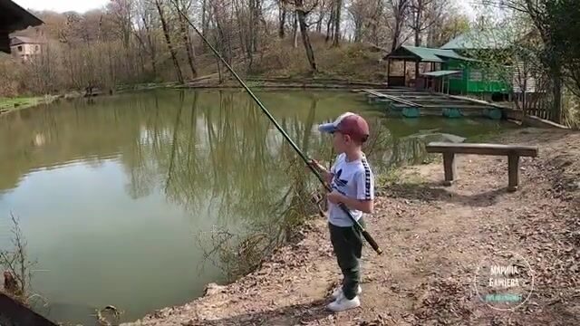 Семейная рыбалка на горном водоеме в Лоо