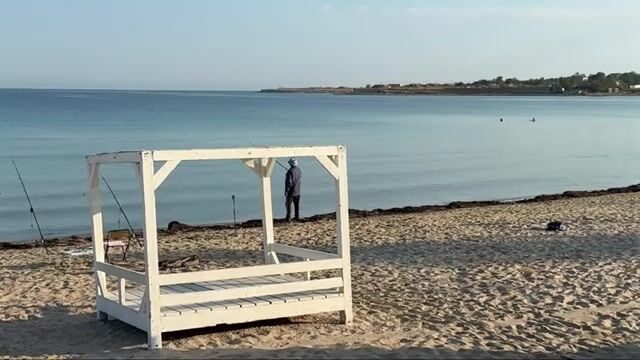 Утренний обход берега в Черноморском 2 сентября: соседи достают первую рыбу