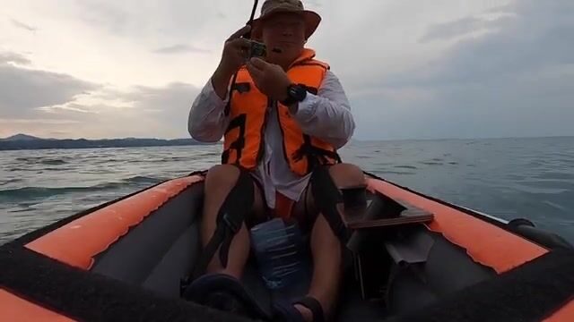 На байдарке у дальних буйков в Черноморском ставрида не подошла