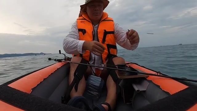 На байдарке у дальних буйков в Черноморском ставрида не подошла
