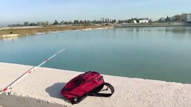 Золотистый угорь попался на речке у Коньяалты