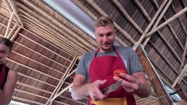Ловля маленьких крабов на креветку и выпуск в Хойане