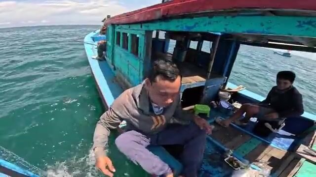 Поимка морской рыбы на джиг рыбной расцветки у берегов Вунгтау