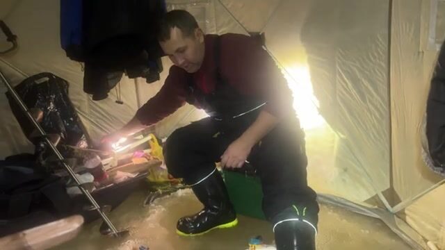 В Луде ждали поклевок наваги три часа