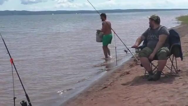 На Братском море племянники ловили лещей ночью