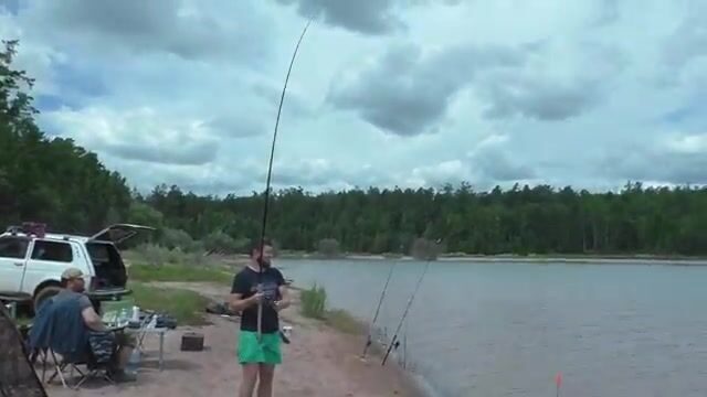 На Братском море племянники ловили лещей ночью