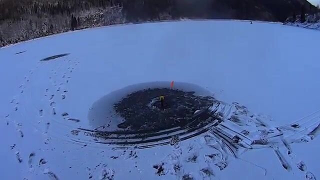 Первый лед Бирюсинского залива