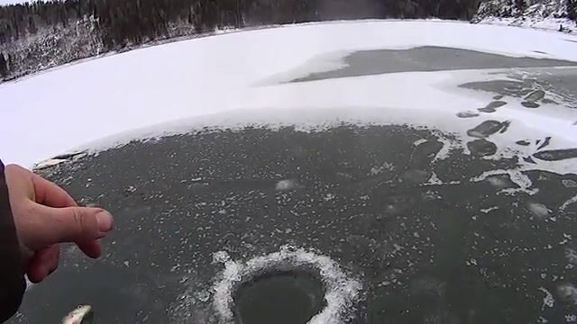 Первый лед Бирюсинского залива