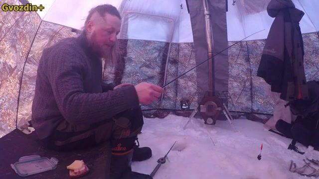 Ловля наваги в палатке в Унской губе