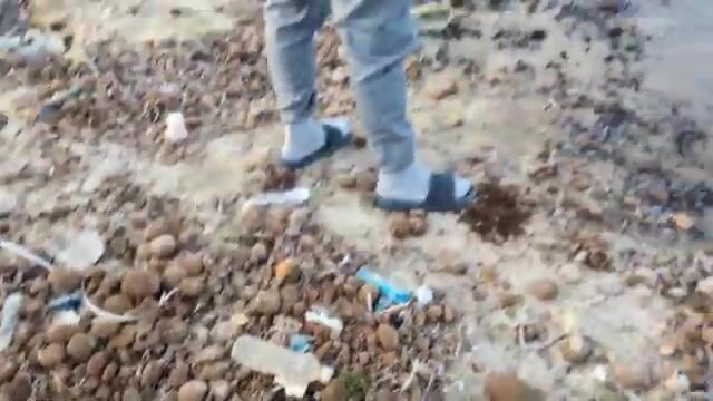Разговор с местным рыбаком на побережье Монастира