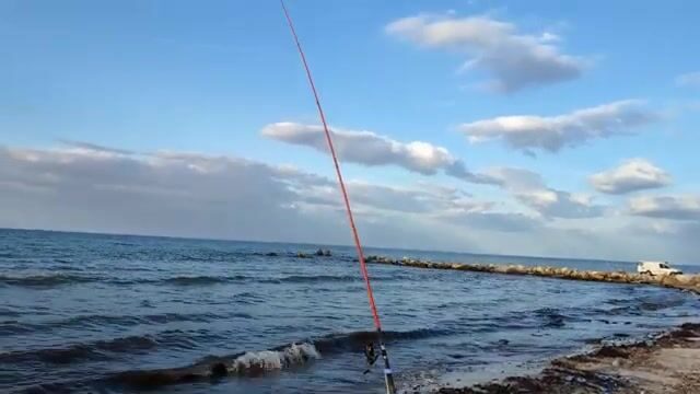 Разговор с местным рыбаком на побережье Монастира