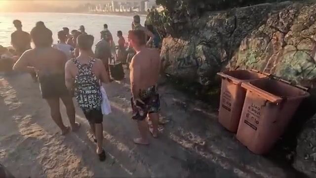 Первая поимка на местный самодур принесла сразу три рыбы в Рио-де-Жанейро