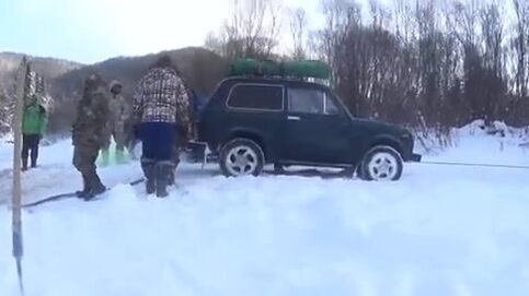 Тринадцать плотвиц на мормышку с красным опарышем в Бирюсинском заливе