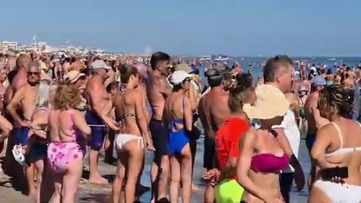 Историческая ловля неводом в Рива Адзурра закончилась скромным уловом в Римини