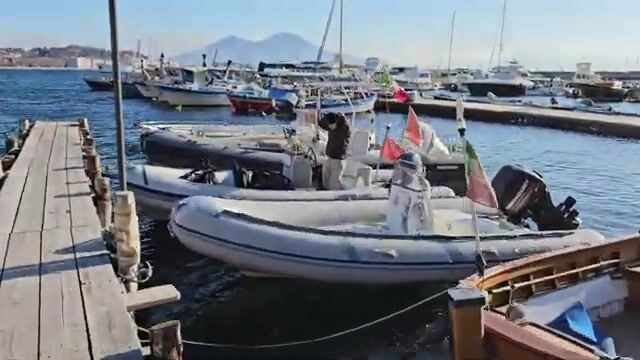 Подводная охота на сарага в зимнем море у Неаполя