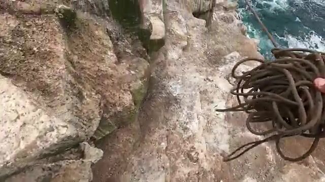 Чаво обогнал меня по улову на новой точке с кабрильей и сапо в Перу