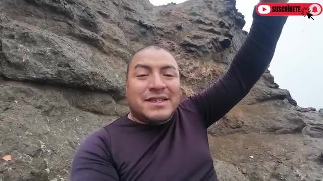 Ручной леской у скал в Перу я снял несколько бурро и отпустил около четырех мелких