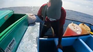 Поимка крупного тунца и возвращение в темноте у Тринидада
