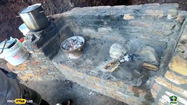 Семейный обед из улова после подводной охоты у Рок-Форта на Сент-Винсенте