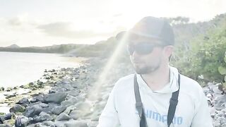 Небольшая барракуда с первого заброса и уход с частного берега на Сент-Китсе