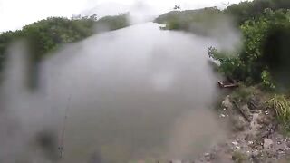 Небольшой тарпон в канале у дороги и сход более крупной рыбы на Сен-Мартене