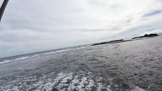 Береговая ловля на ныряющий воблер у отдаленного побережья Самоа