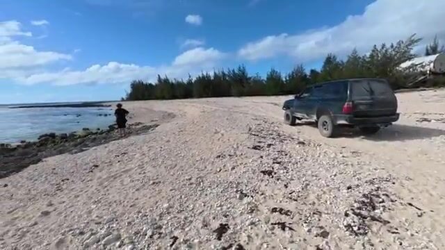 Подводная охота за рыбой-попугаем и ужин с ямсом на острове Эуа в Тонге