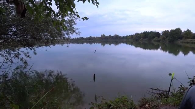 Ловля линя на озере в Польше