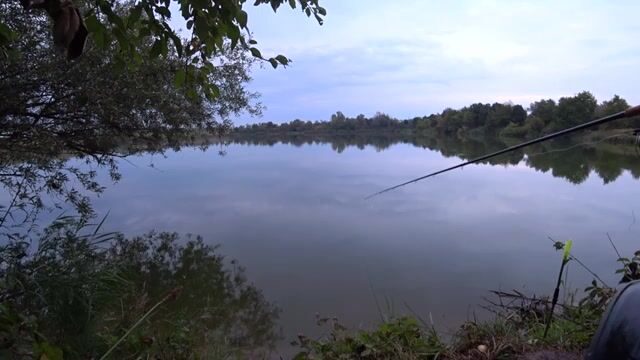 Ловля линя на озере в Польше
