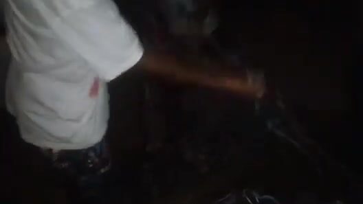 Большой улов летучей рыбы после долгой выборки на берегу у Сан-Томе и Принсипи