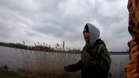 Подготовка к береговой ловле щуки в Польше при плюс шести градусах