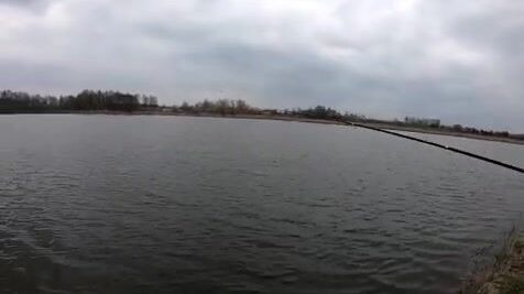 Подготовка к береговой ловле щуки в Польше при плюс шести градусах