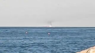 Ловля бычков и большого краба на пляже в Констанце