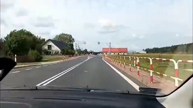 Карп на платном озере в Писажовице в Польше после возвращения за подсаком