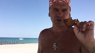 Кендерли, Казахстан: тихое утро у пирса и небольшая рыба