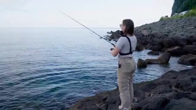Утренняя ловля ласкирей на скалах в Сарпи, Грузия