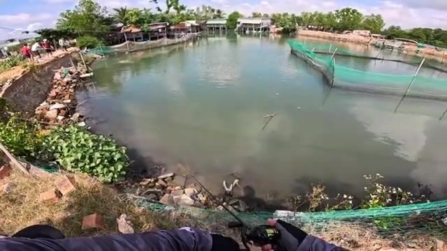 Испытание мягких приманок на озере в Куинёне, Вьетнам