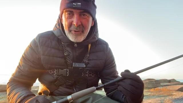Темный окунь Шлегеля с дальнего рифа острова Русский на виб 21 грамма