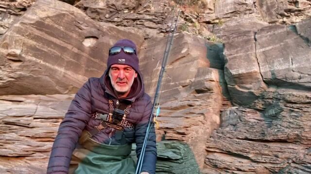 Темный окунь Шлегеля с дальнего рифа острова Русский на виб 21 грамма
