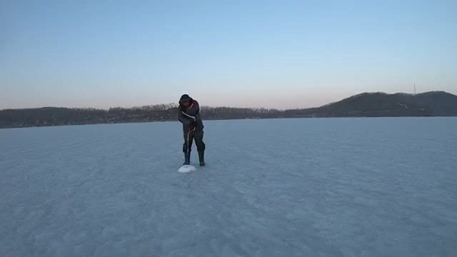 Поиск зубаря в бухте Рында на Русском закончился тремя навагами и двумя зубарями
