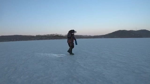 Поиск зубаря в бухте Рында на Русском закончился тремя навагами и двумя зубарями