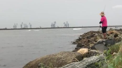 Стая каранксов зашла в устье у Пасео Маритимо в Бате, но клевали только небольшие