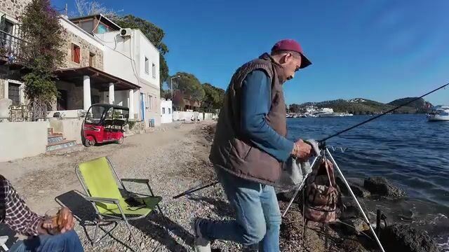 В Гюмюшлюке взяли крупного сарга и оставили на дне часть оснастки