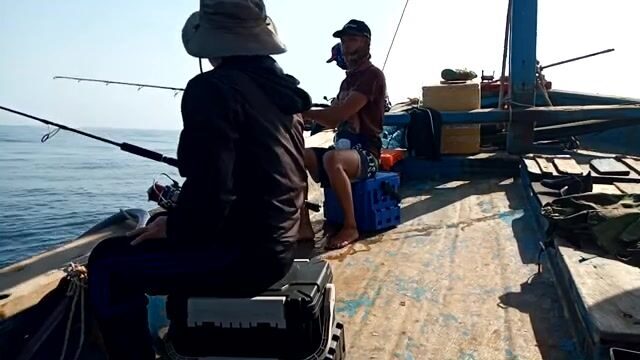 Подготовка к глубоководному выходу в Куинёне в два часа ночи