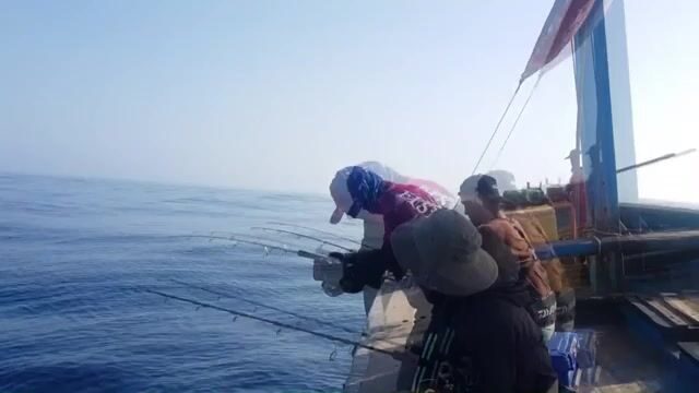 Подготовка к глубоководному выходу в Куинёне в два часа ночи