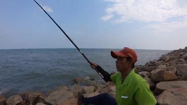 Морская ловля в Хотраме в марте с двумя рыбами
