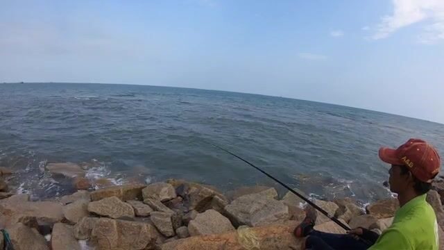 Морская ловля в Хотраме в марте с двумя рыбами