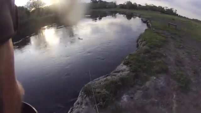 На Эйвоне вместо лосося желтая вертушка подняла щуку